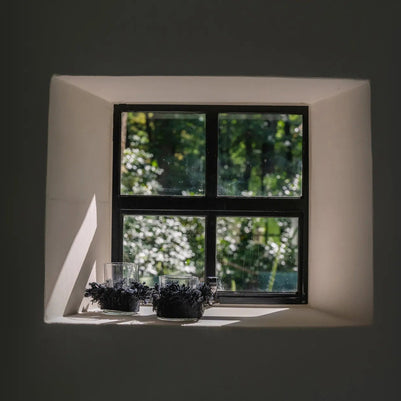 The Oh My Gee Candle Holder - Black Velvet - M