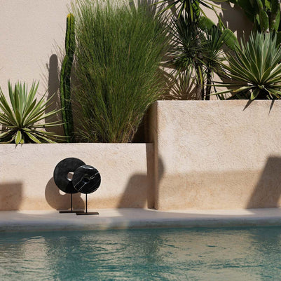 The Marble Disc on Stand - Black - L