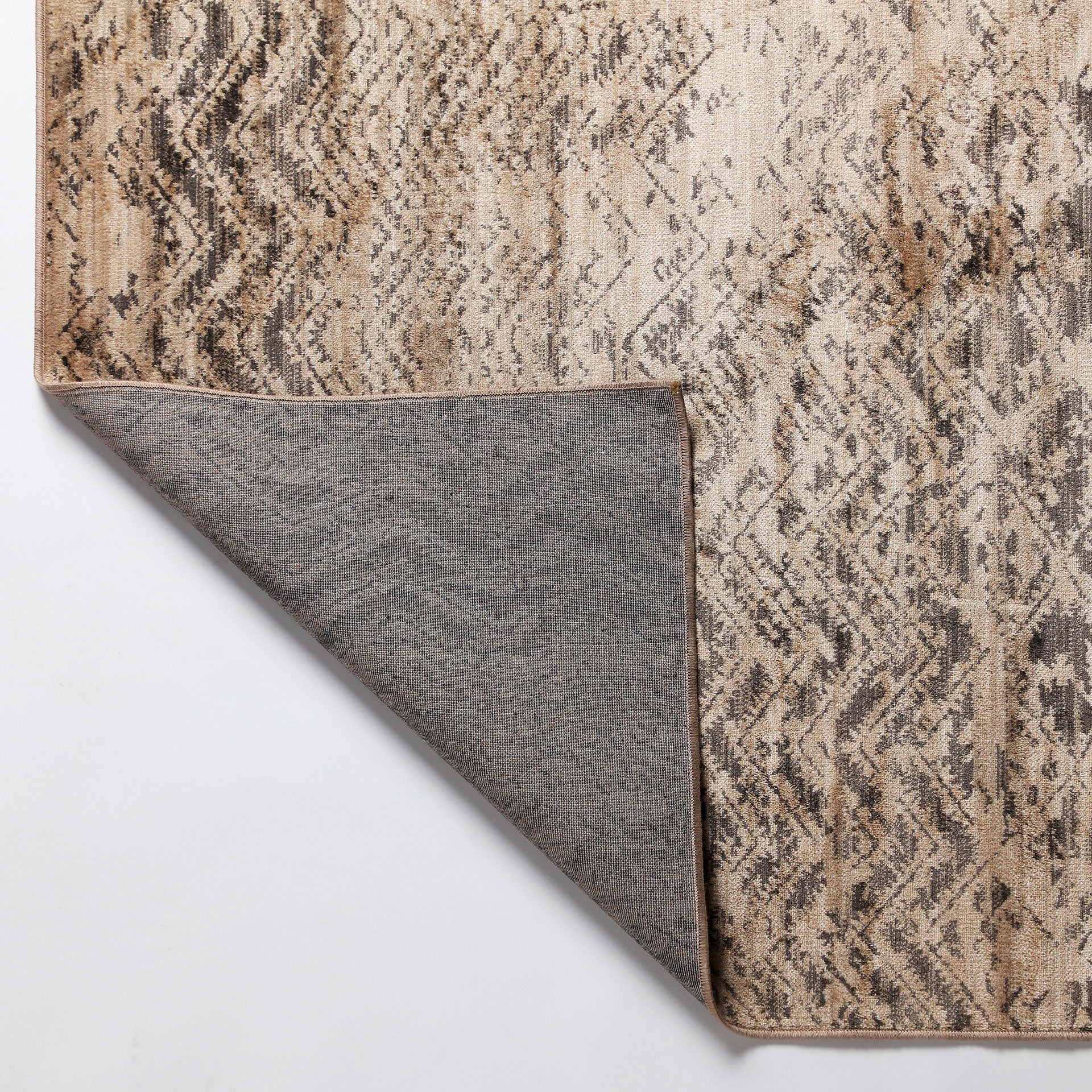 ELIAN CARPET in a modern interior setting