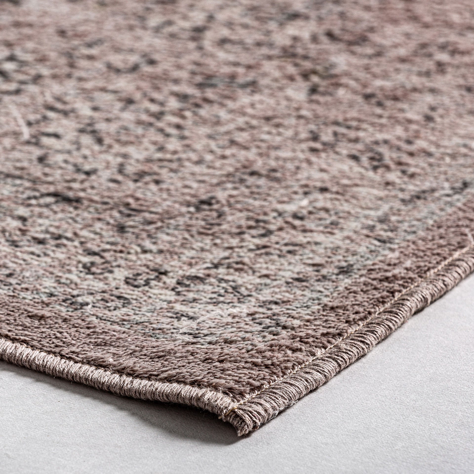 AKIRA CARPET in a modern interior setting