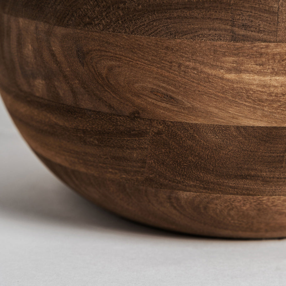 GLOGOW FLOOR LAMP in a modern interior setting