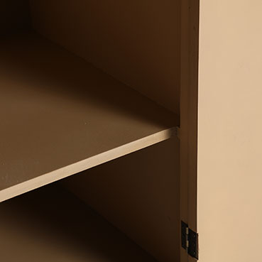 DOAZIT WARDROBE in a modern interior setting