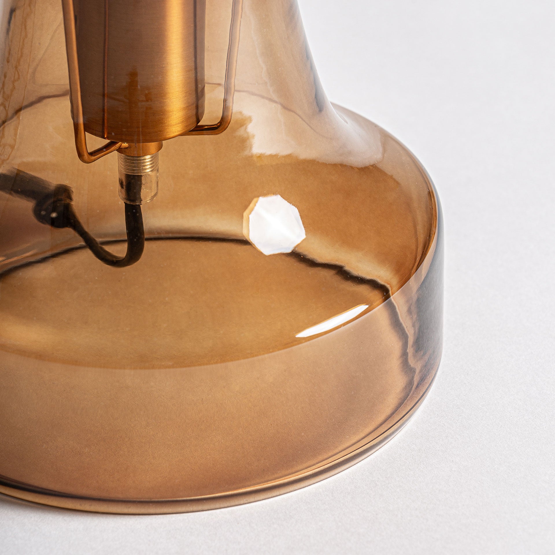 HASSELT TABLE LAMP in a modern interior setting