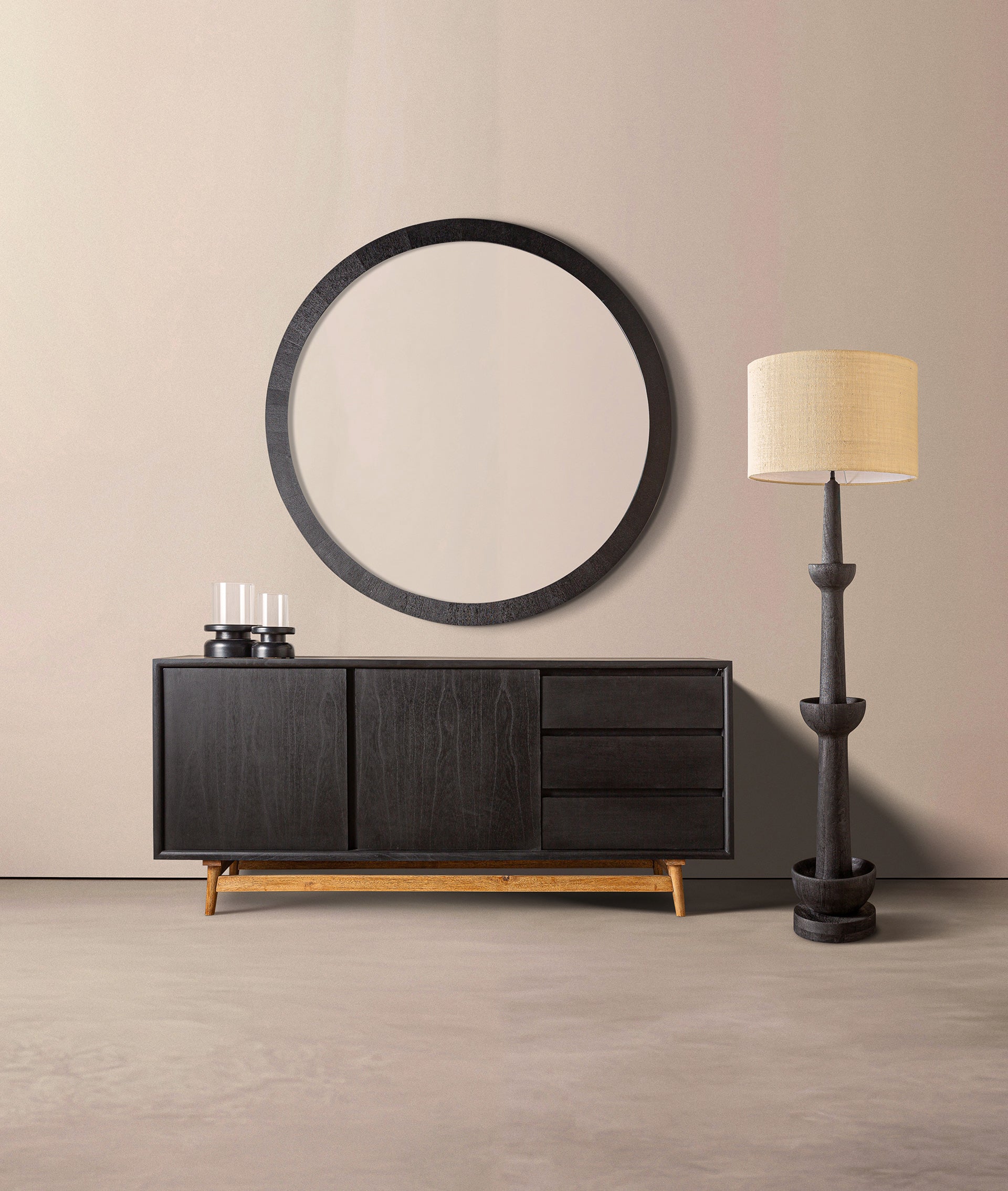 KILDE MIRROR in a modern interior setting