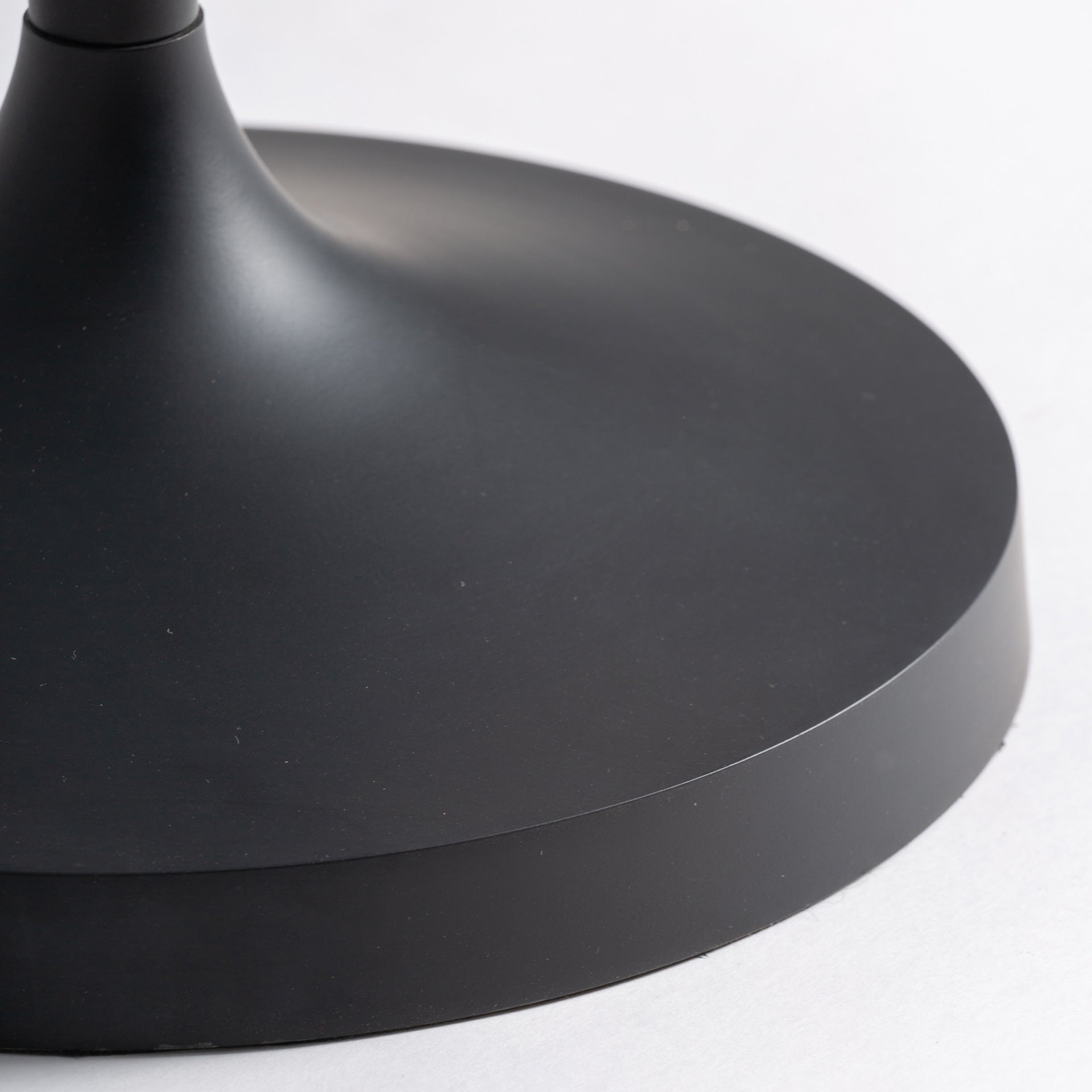 LUMIX FLOOR LAMP in a modern interior setting