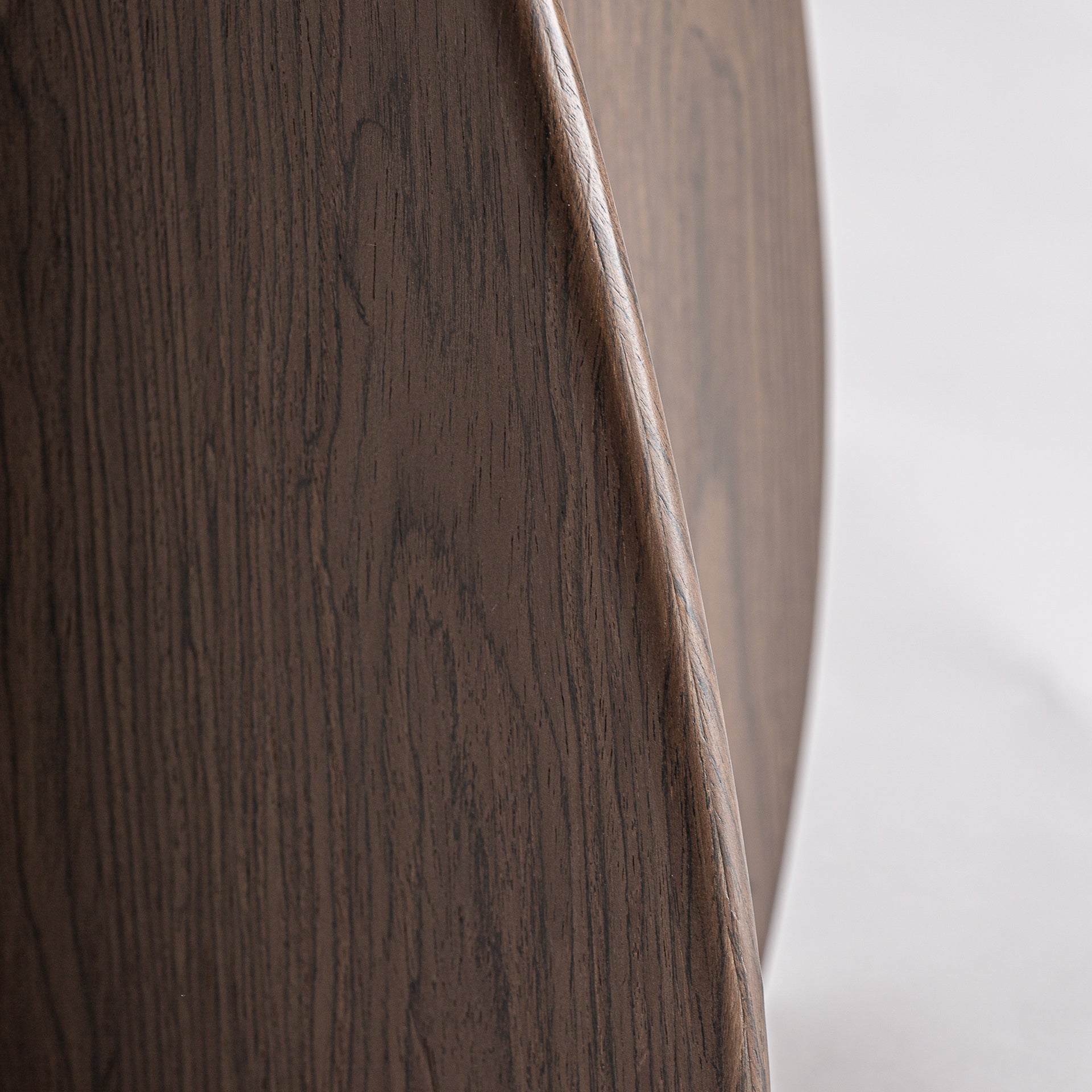 ARKO SIDE TABLE in a modern interior setting