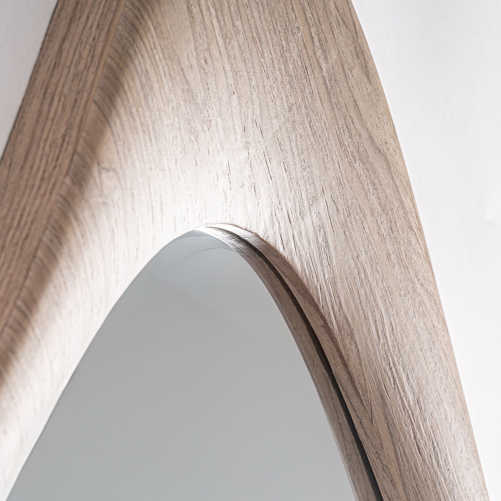 LIRA MIRROR in a modern interior setting