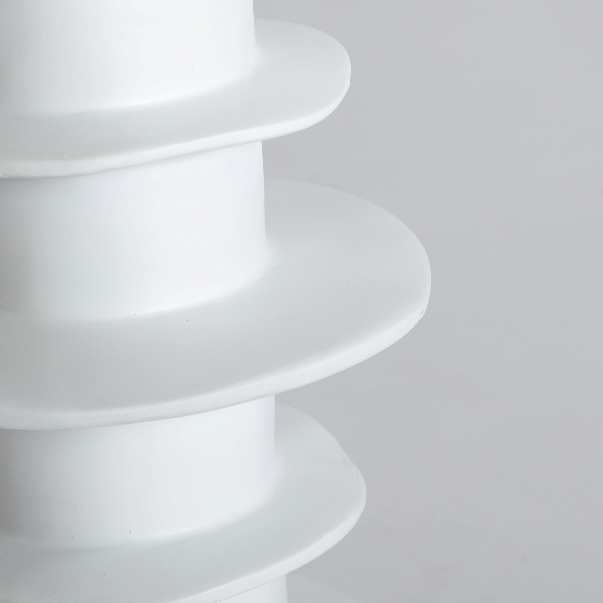 FAROA TABLE LAMP in a modern interior setting