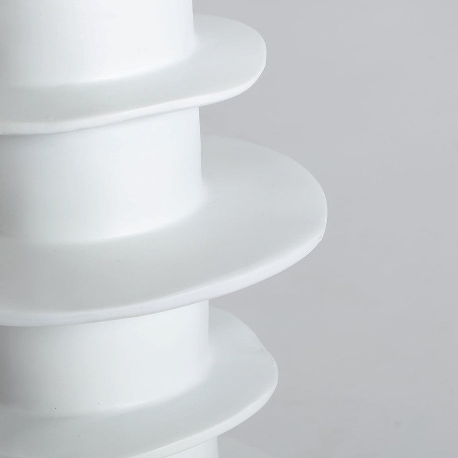 FAROA TABLE LAMP in a modern interior setting