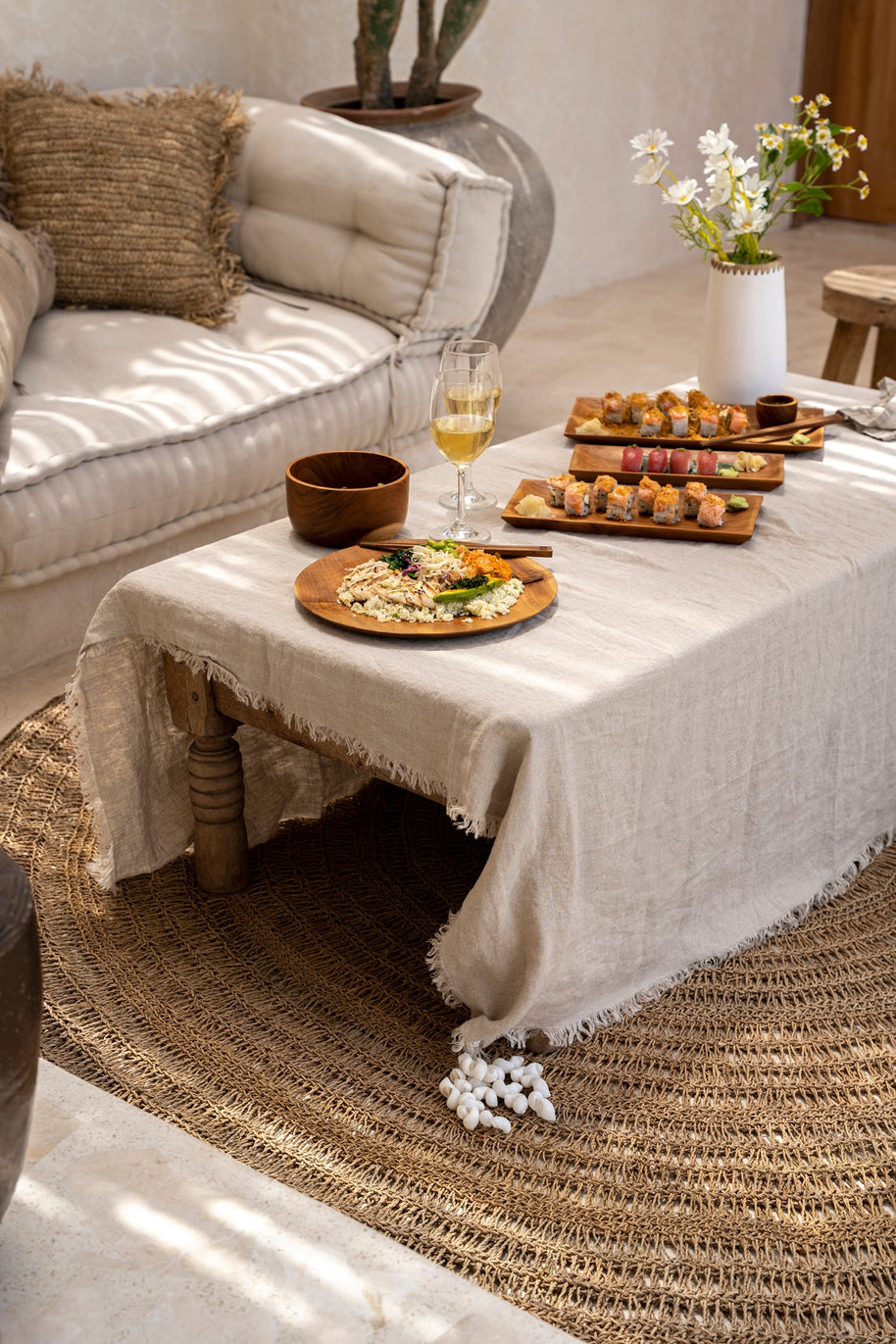 The Table Cloth Hanger - White