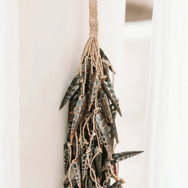 The Unicorn Shell Tassel - Brown