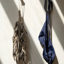 The Unicorn Shell Tassel - Brown