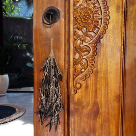 The Unicorn Shell Tassel - Brown
