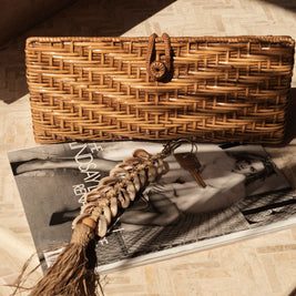 The Clutch-a-lot - Natural
