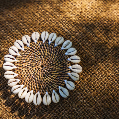 The Colonial Shell Coaster - Natural Brown