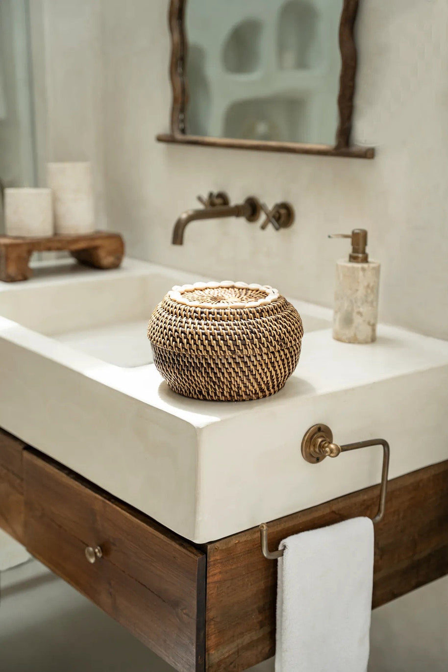 The Colonial Peek-a-Boo Basket - Natural Brown - Small