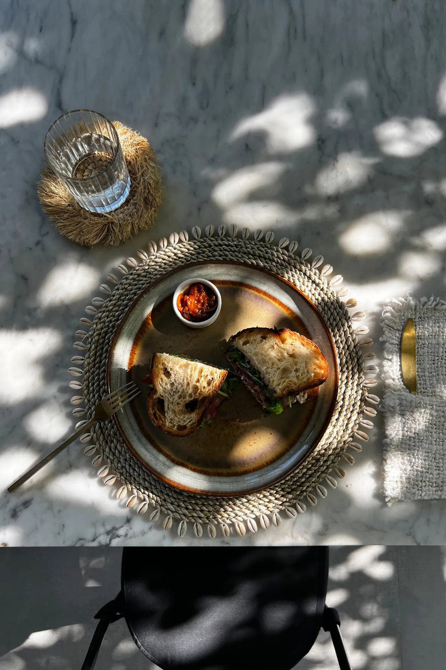 The Seagrass Shell Placemat - Natural