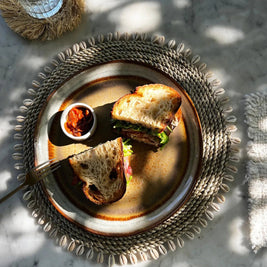 The Seagrass Shell Placemat - Natural