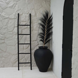 The Stunning Leaf - Black