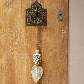 The Leaf & Shell Tassel - Natural