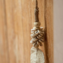 The Leaf & Shell Tassel - Natural
