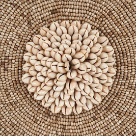 The Shell Guadeloupe on Stand - Natural White