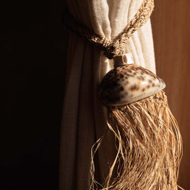The Raffia Lupina Tassel - Natural