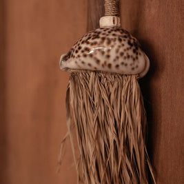 The Raffia Lupina Tassel - Natural