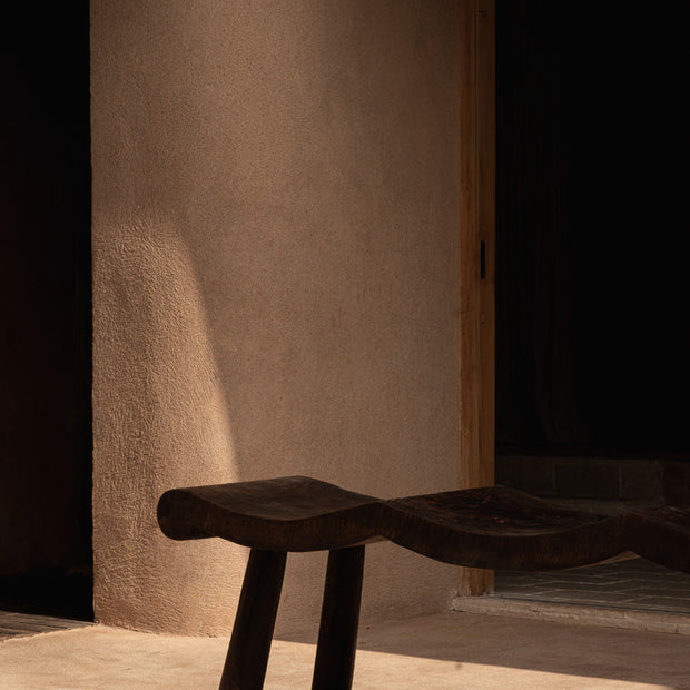 The Lombok Wave Bench - Dark Walnut - M