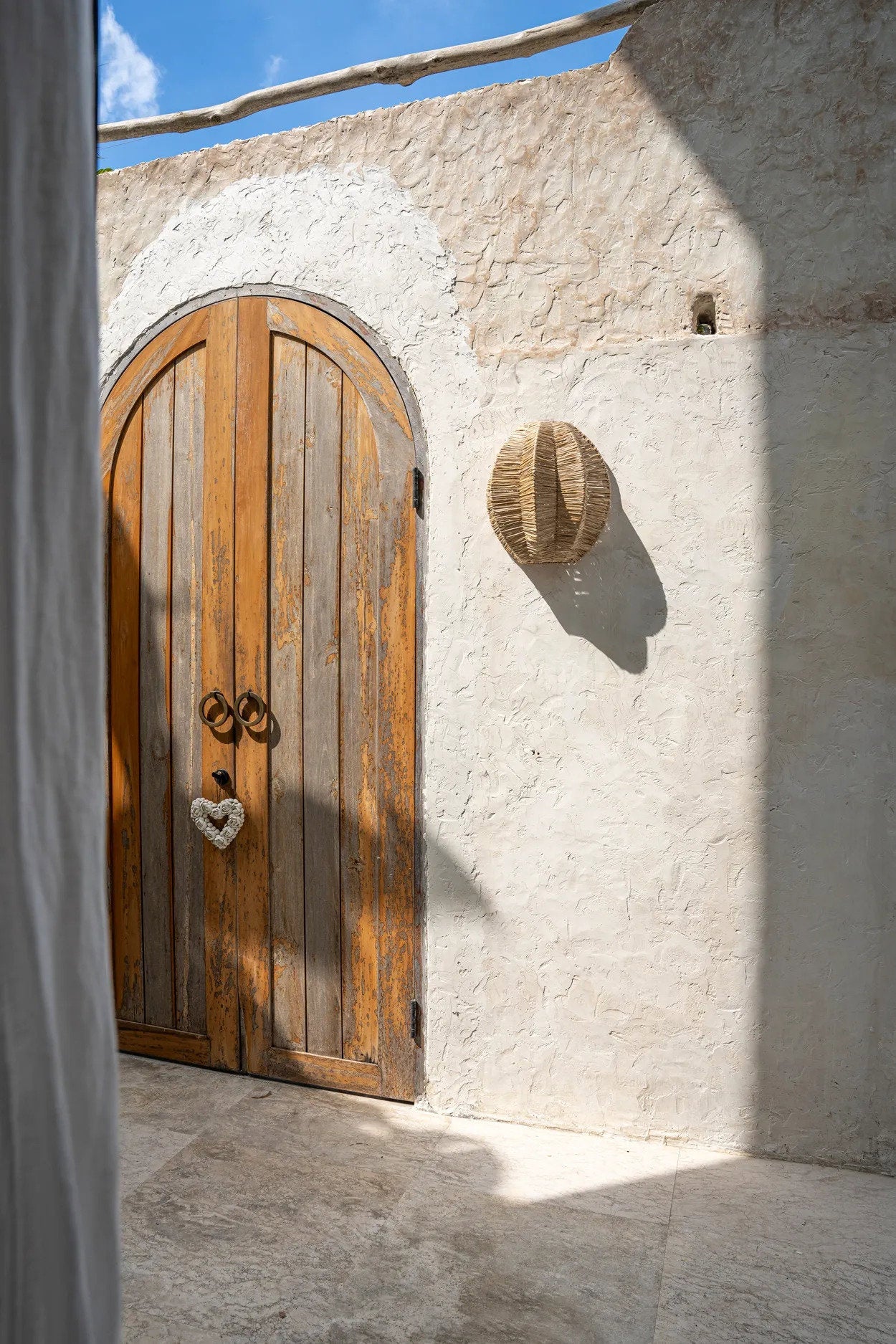 The Avanti Wall Light - Natural - M