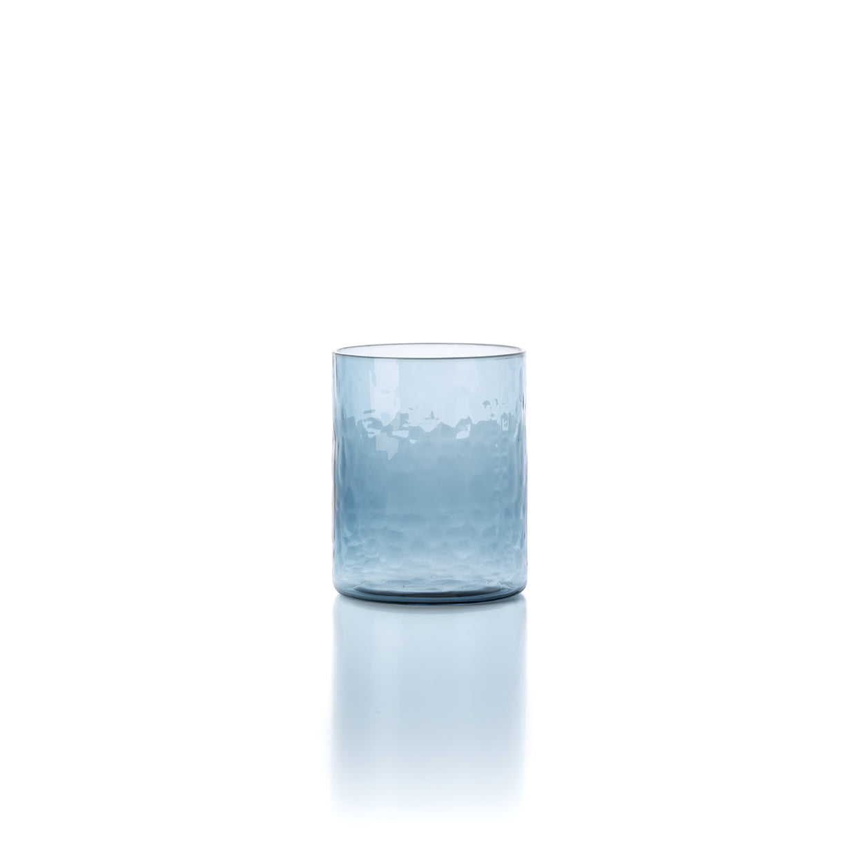 Hoher, gehämmerter Tumbler in Azurblau