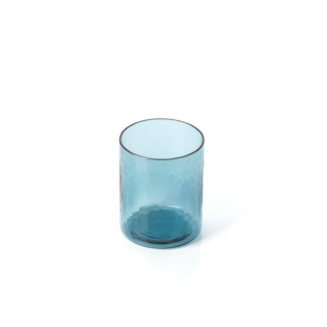 Hoher, gehämmerter Tumbler in Azurblau