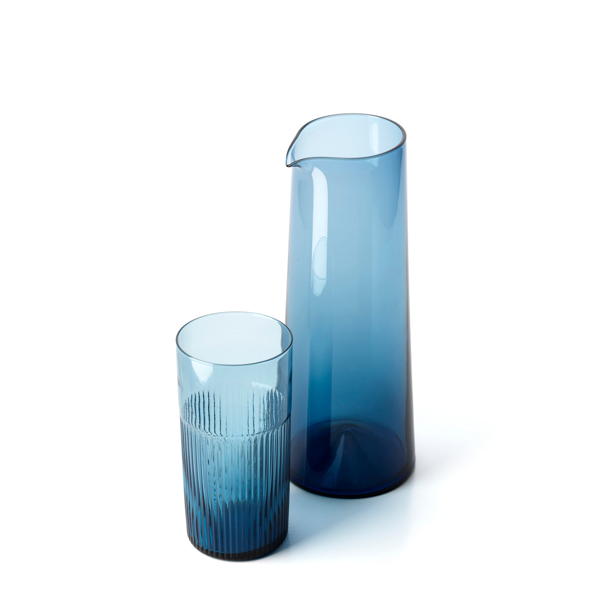 Azurblauer, gerippter Tumbler – Blau