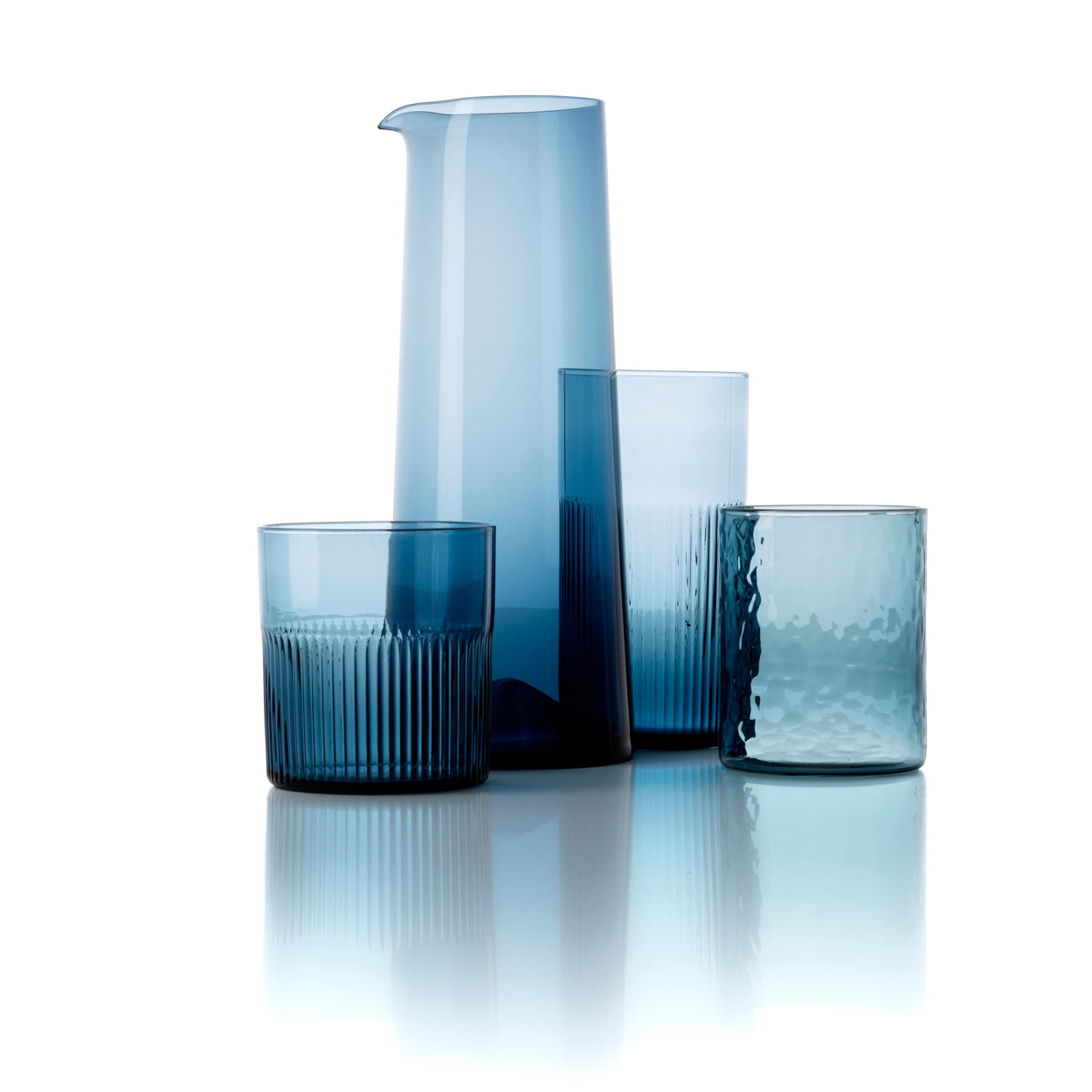 Azurblauer, gerippter Tumbler – Blau