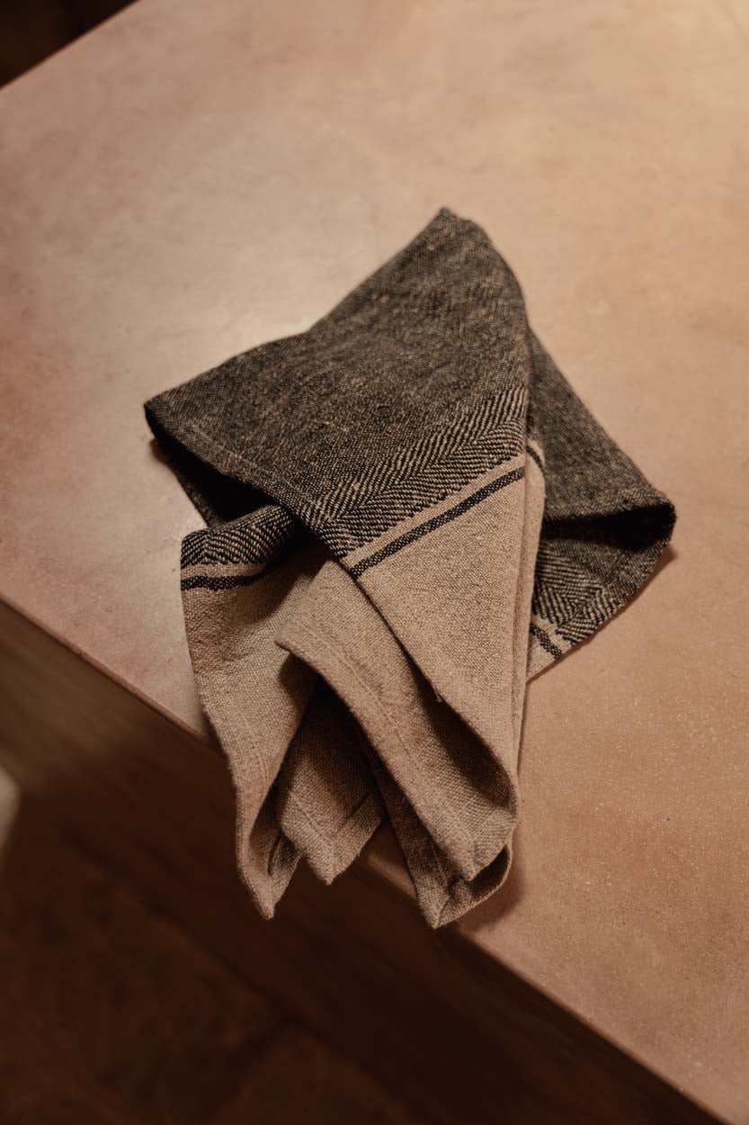The Linen Dash Tea Towel - Natural Black - 50x70