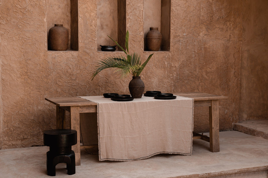 The Tuscany Tablecloth - Natural Black - 150x300