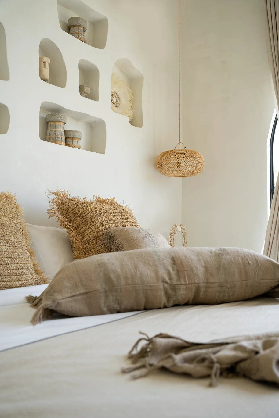 The Oh My Gee Cushion Cover - Concrete Velvet - 35 x 100 cm