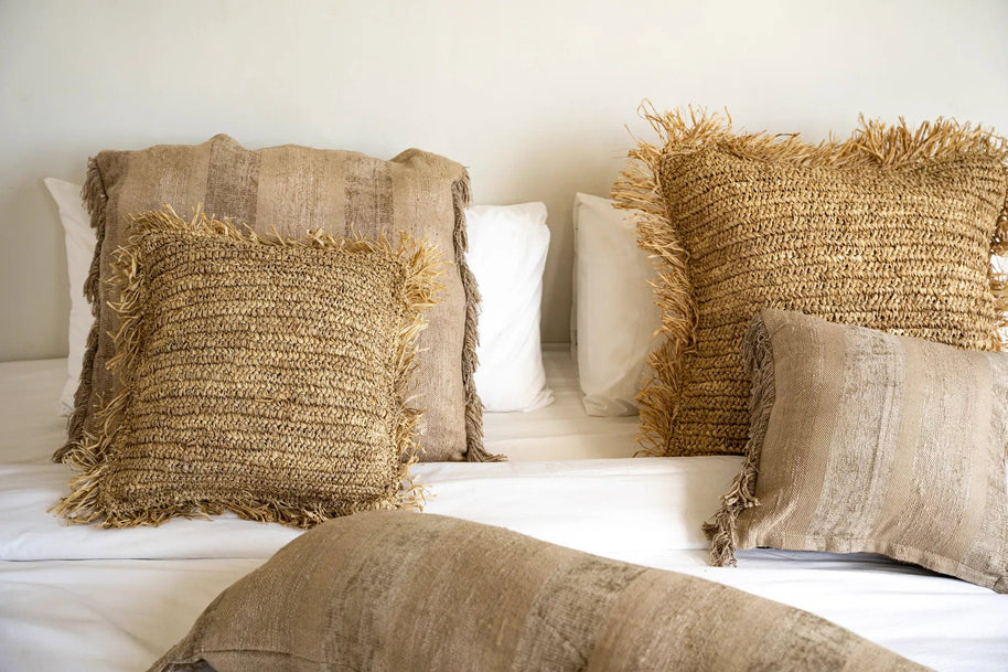 The Oh My Gee Cushion Cover - Concrete Velvet - 40 x 40 cm