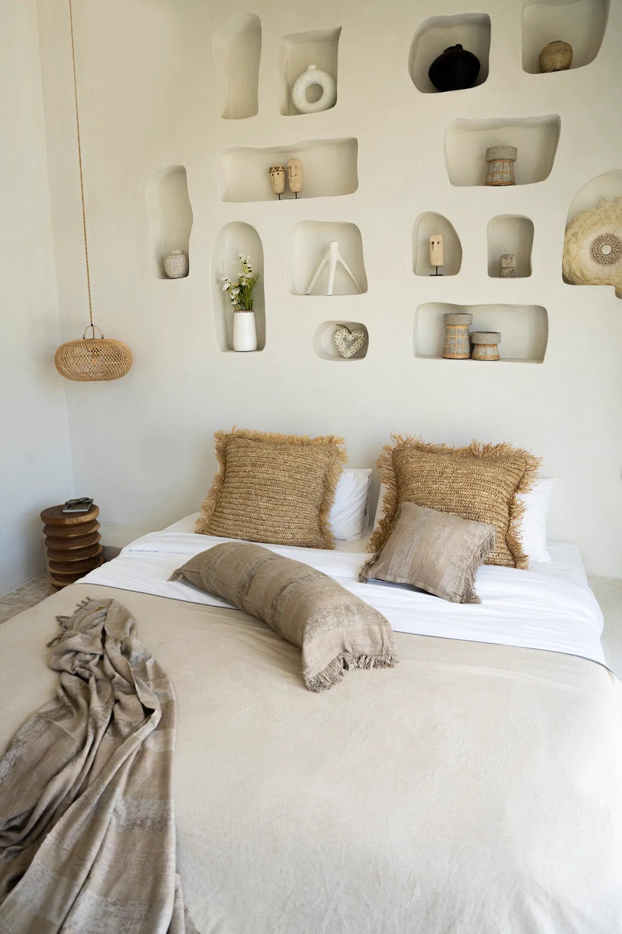 The Oh My Gee Cushion Cover - Concrete Velvet - 40 x 40 cm