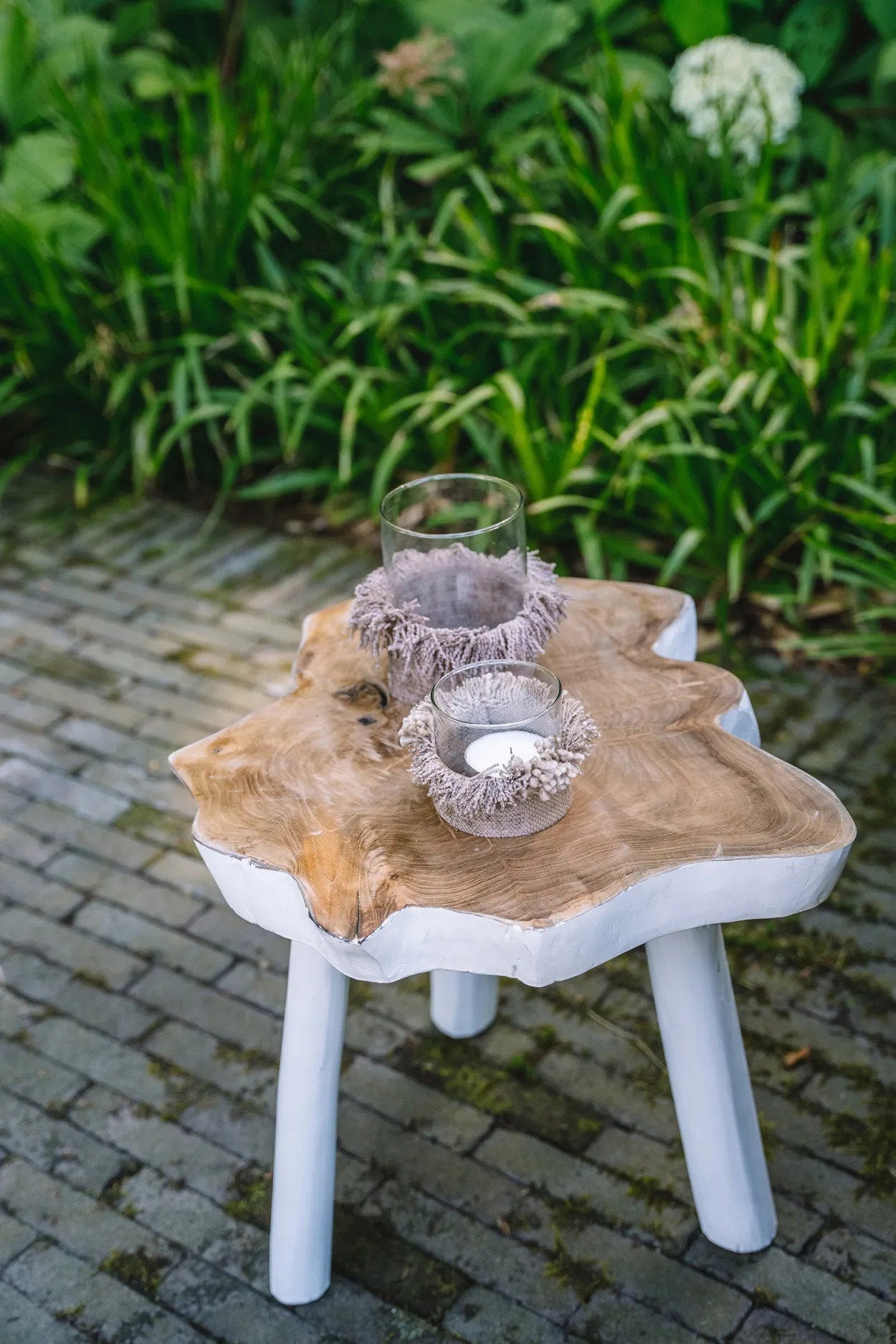 The Oh My Gee Candle Holder - Concrete - M