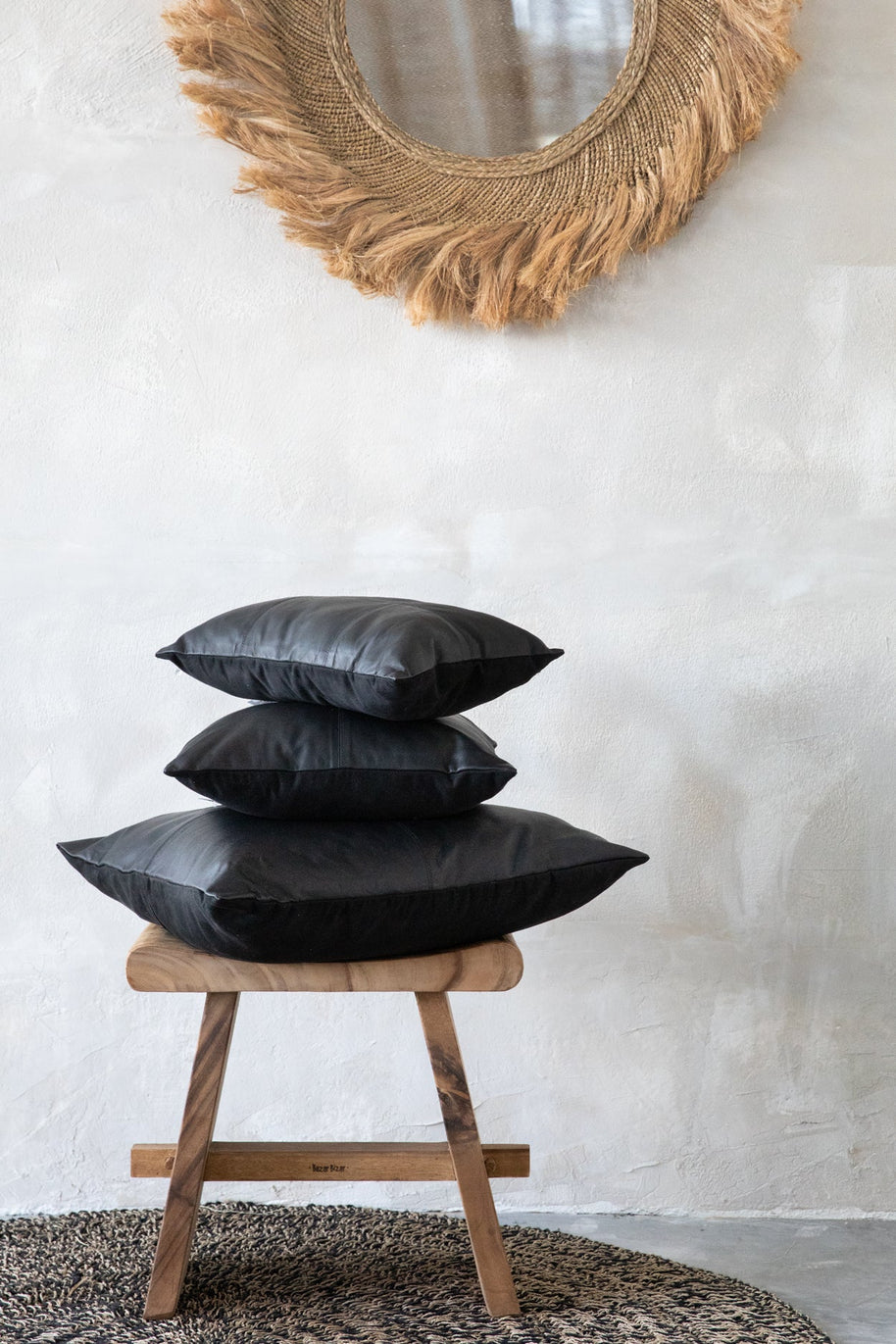 The Four-Panel Leather Cushion Cover - Black - 40 x 40 cm