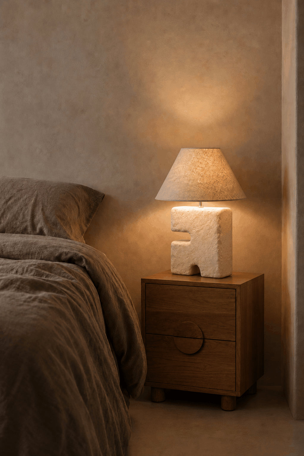 The L'Objet table lamp - white - M