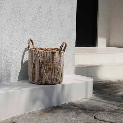 The Straight Stitched Macrame Basket - M