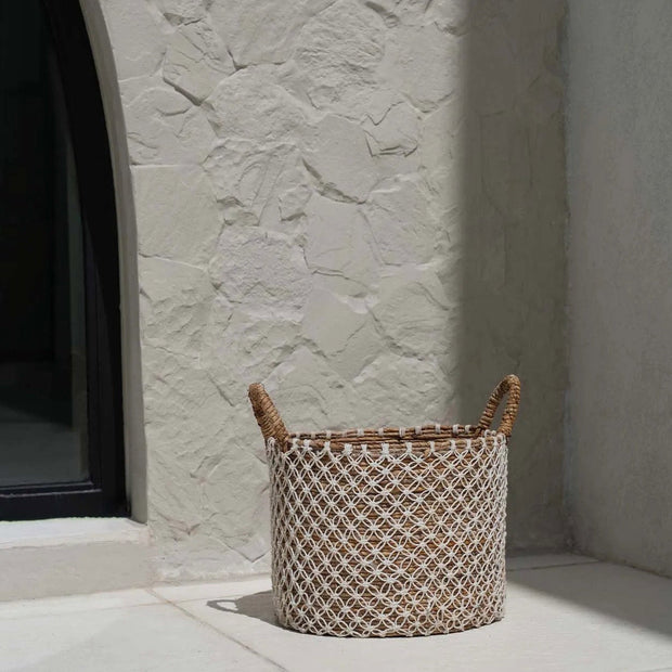 The Crossed Stitched Macrame Basket - M