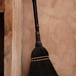 The Big Broom - Black