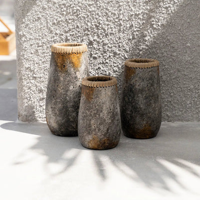 The Sneaky Vase - Antique Grey - L
