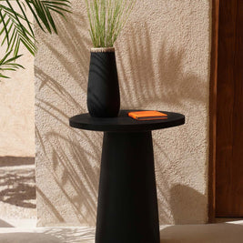 The Sneaky Vase - Black Natural - L