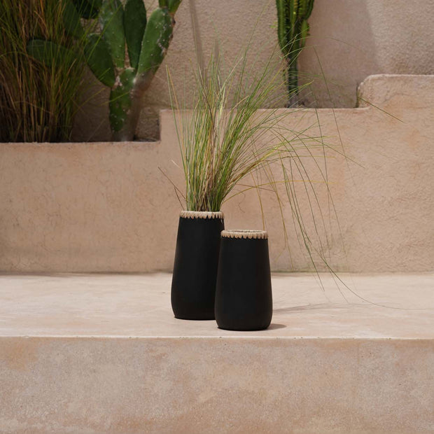 The Sneaky Vase - Black Natural - M