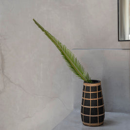The Cutie Vase - Black Natural - M