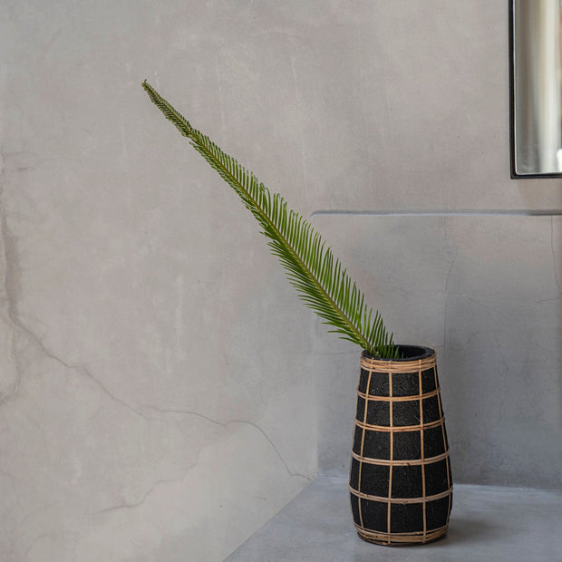The Cutie Vase - Black Natural - M